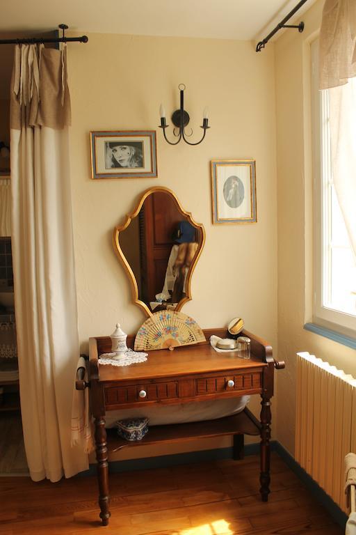 Maison D'Hotes Las Baillargues De Haut Mouchan Rum bild