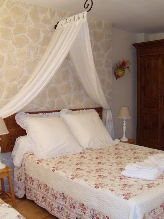 Maison D'Hotes Las Baillargues De Haut Mouchan Rum bild